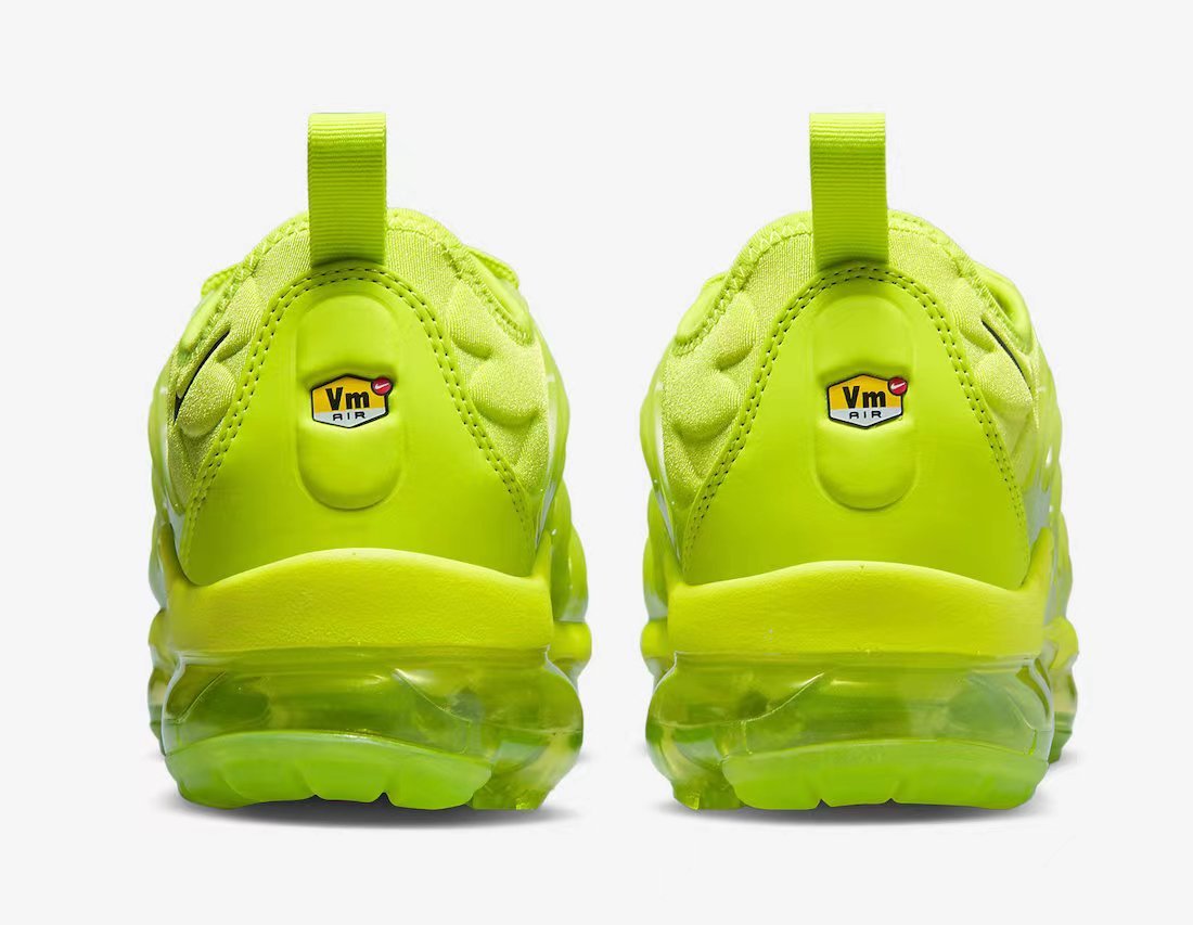 TN PLUS Sneakers